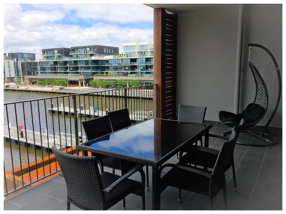 Prestige Waterfront Apartment In Kingston, Act Canberra 0*,  Australië